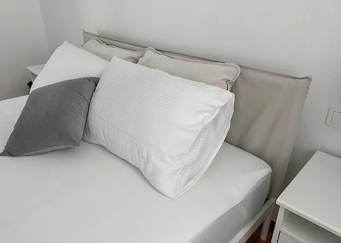 Katie's Lemon Tree House * Volos