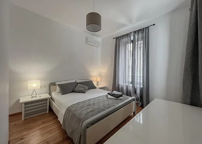 Katie's Lemon Tree House *