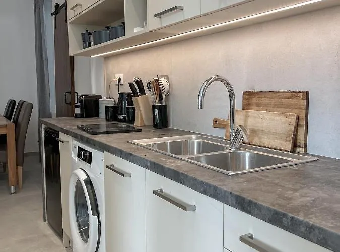 Katie's Lemon Tree House Villa *