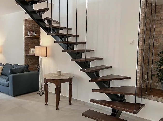 Katie's Lemon Tree House Villa *