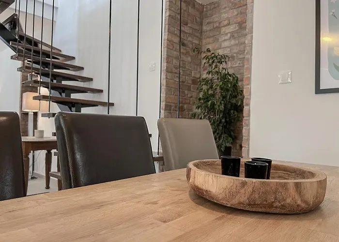 Katie's Lemon Tree House *